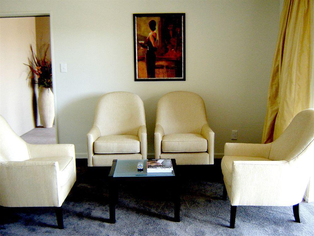 כרייסטצ'רץ' Salerno Motel Apartments מראה חיצוני תמונה A living room