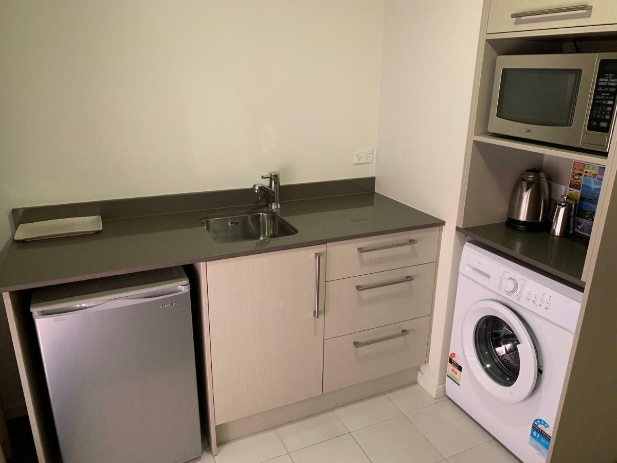 כרייסטצ'רץ' Salerno Motel Apartments מראה חיצוני תמונה A kitchenette in a student apartment